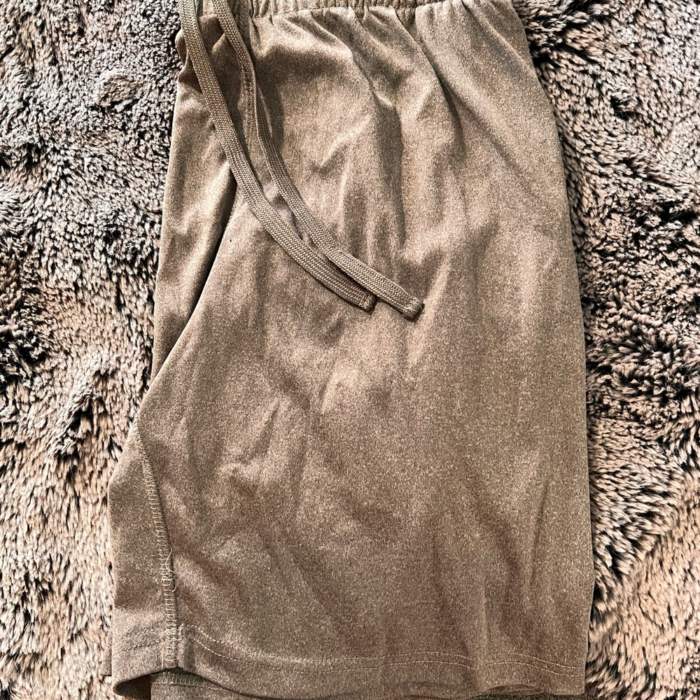 Men’s M/L Athletic short Assortment - Picture 6 of 9
